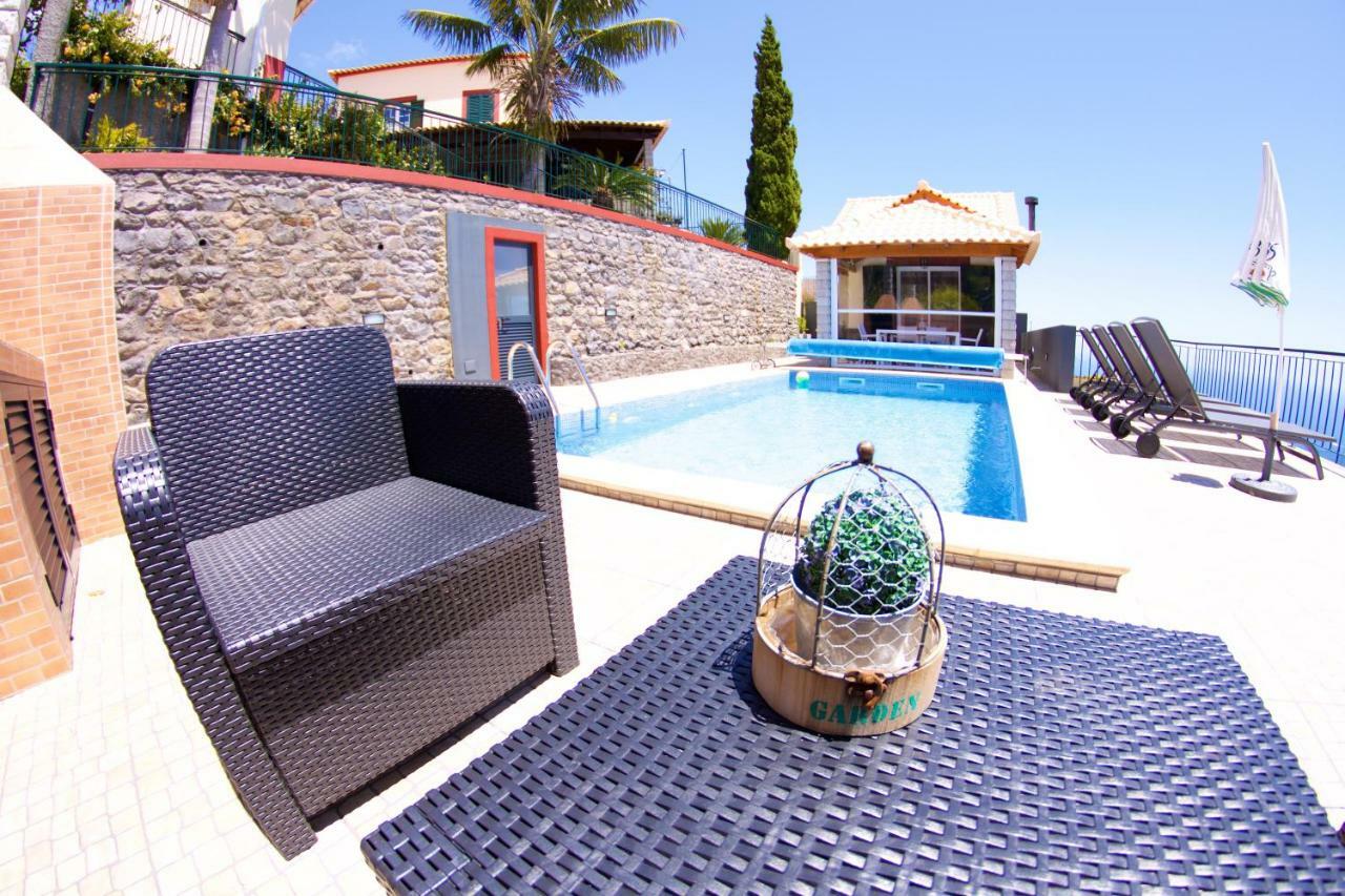 Casa Da Rainha Bungallow Estreito Da Calheta Екстериор снимка